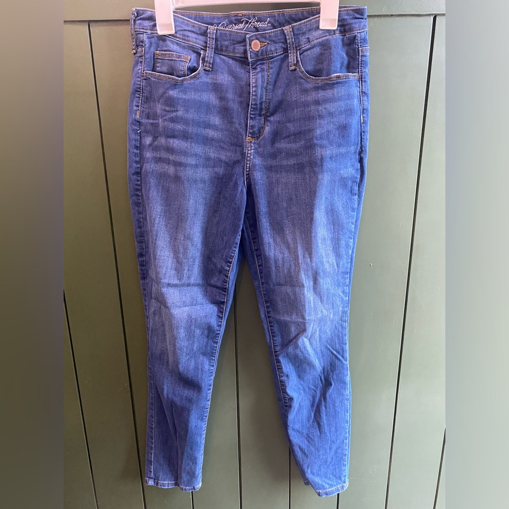 Universal thread jeans